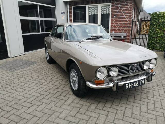Afbeelding 1/8 van Alfa Romeo 2000 GTV (1973)