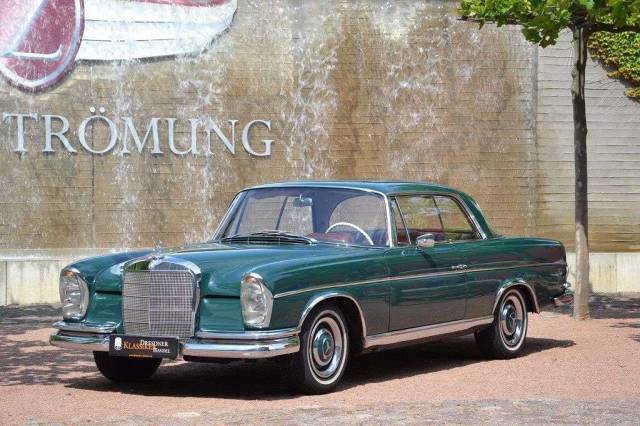Image 1/16 of Mercedes-Benz 250 SE (1966)
