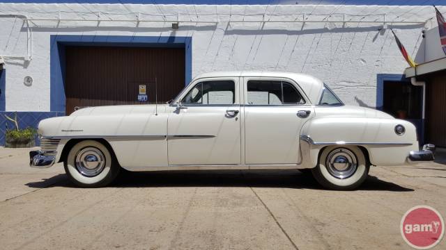 Image 1/27 of Chrysler New Yorker Sedan (1951)