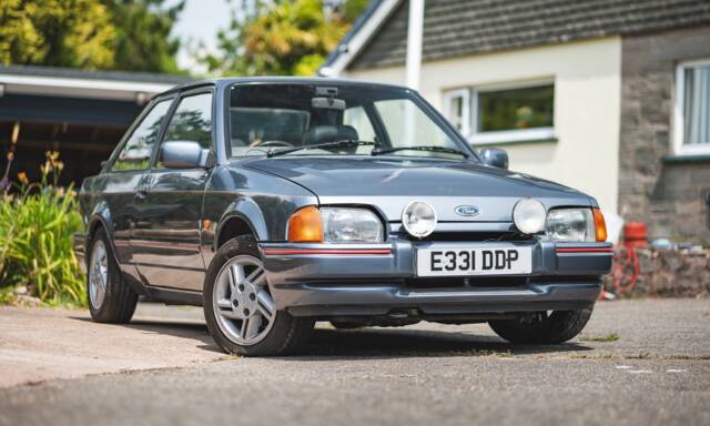 Image 1/16 de Ford Escort IV XR3i (1987)