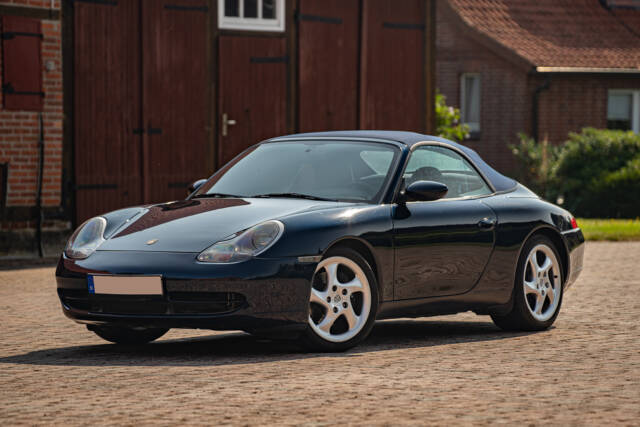 Immagine 1/41 di Porsche 911 Carrera (2000)