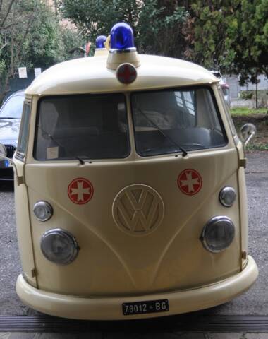 Image 1/31 of Volkswagen T1 minibus (1962)