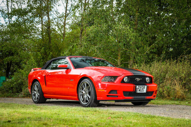 Image 1/8 of Ford Mustang 5.0 GT Premium (2013)