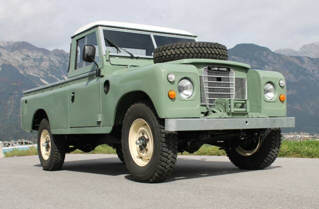 Image 1/12 de Land Rover 109 (1979)