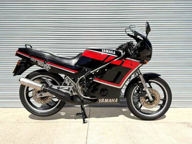 Image 1/44 of Yamaha RD 350 LC (1989)