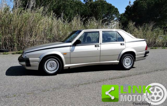 Imagen 1/10 de Alfa Romeo 75 1.8 Turbo (1988)