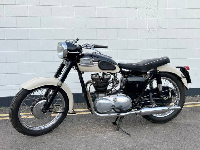 Bild 1/4 von Triumph DUMMY (1958)