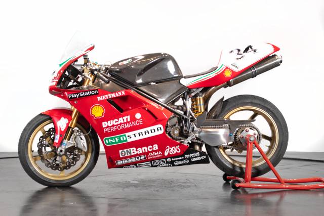 Immagine 1/26 di Ducati DUMMY (1994)