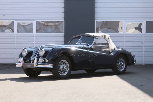Image 1/24 of Jaguar XK 140 SE OTS (1957)