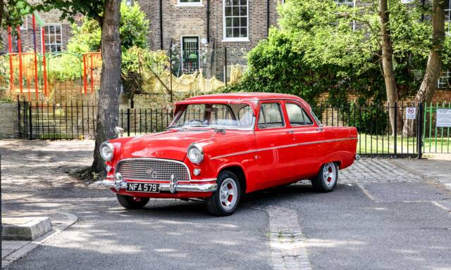 Image 1/33 de Ford Consul 375 (1961)