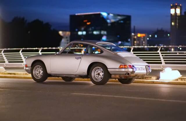 Bild 1/99 von Porsche 911 Carrera 3.2 (1983)