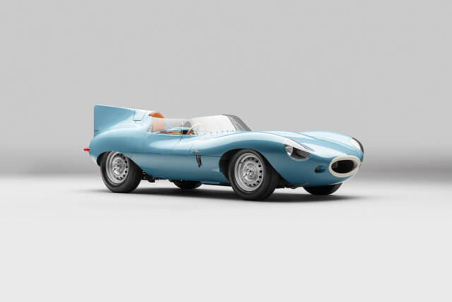 Image 1/31 of Jaguar D-Type (2019)