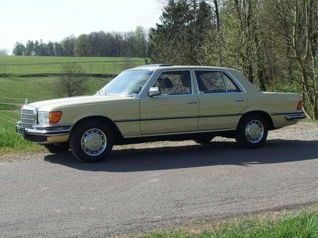 Immagine 1/56 di Mercedes-Benz 280 SE (1977)