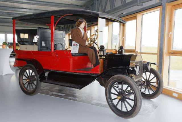 Image 1/7 de Ford Model T Depot Hack (1912)