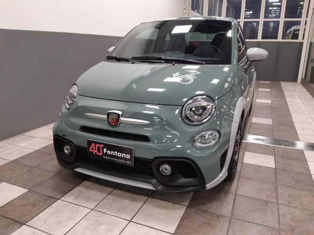 Image 1/15 of Abarth 695 70° Anniversario (2019)