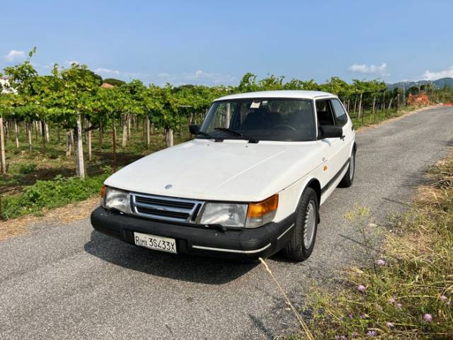 Bild 1/7 von Saab 900 2.0i 16V (1995)
