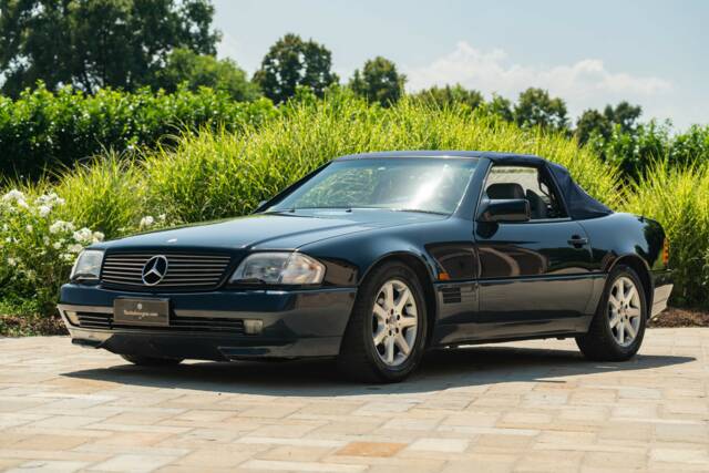 Image 1/45 of Mercedes-Benz 500 SL (1990)