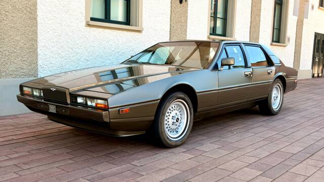 Bild 1/18 von Aston Martin Lagonda (1982)
