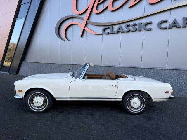 Image 1/48 of Mercedes-Benz 280 SL (1970)