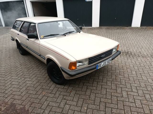 Imagen 1/16 de Ford Taunus 2.3 Turnier V6 (1982)