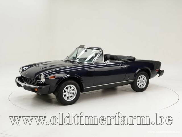 Immagine 1/15 di FIAT 124 Spider CS1 (1977)