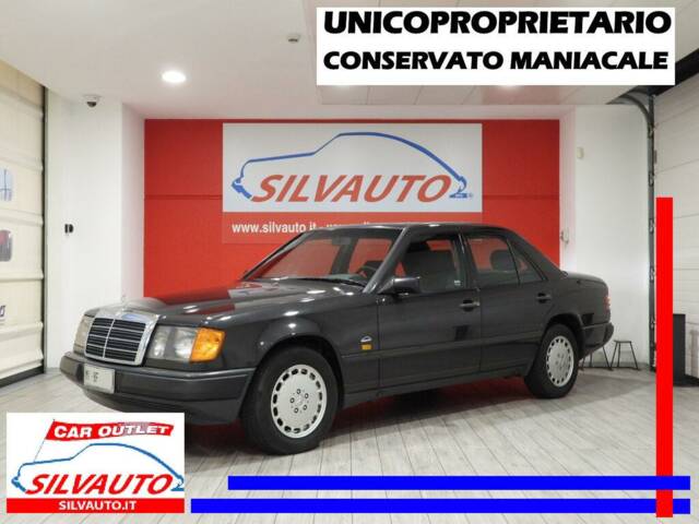 Image 1/14 of Mercedes-Benz 200 (1987)