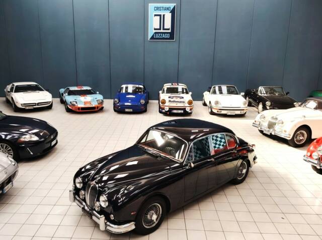 Image 1/62 of Jaguar Mk II 3.8 (1967)