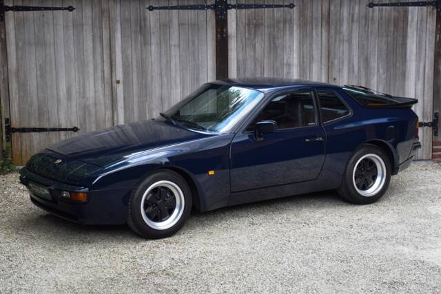 Image 1/40 of Porsche 944 (1985)