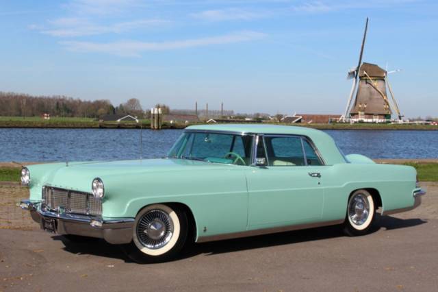 Afbeelding 1/9 van Lincoln Continental Mark II (1956)