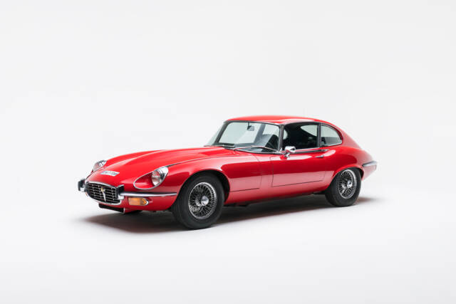 Image 1/5 de Jaguar Type E V12 (2+2) (1973)