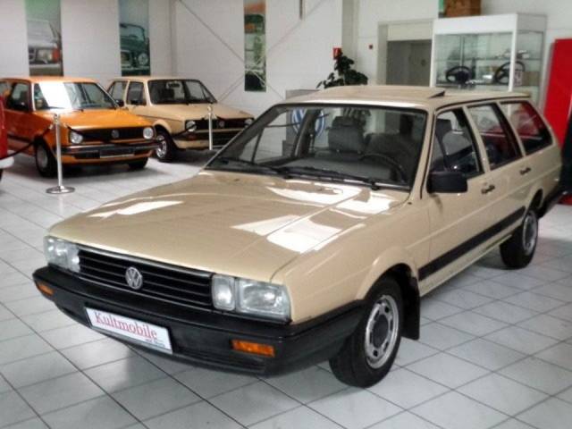 Bild 1/19 von Volkswagen Passat Variant 1.6 (1988)