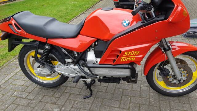 Image 1/9 de BMW DUMMY (1987)