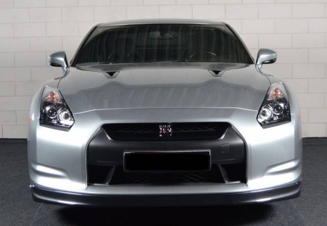Image 1/6 of Nissan GT-R (2009)