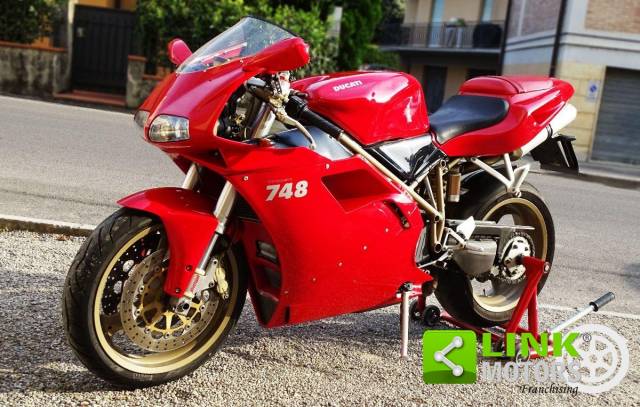 Imagen 1/15 de Ducati DUMMY (2000)