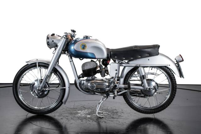 Image 1/25 de Beta 160 Sport (1953)