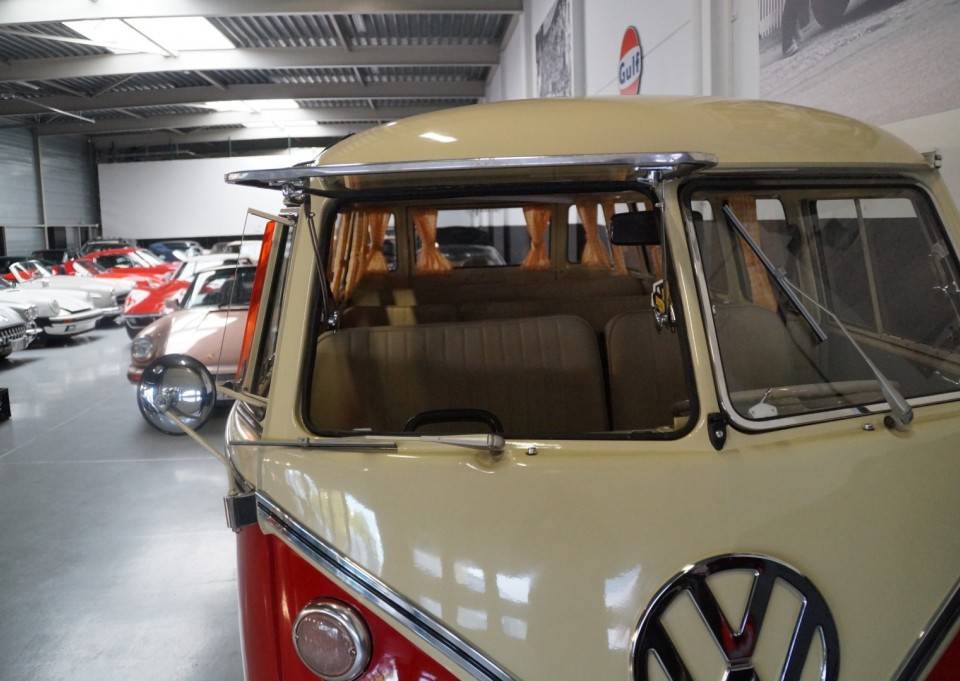 Image 88/94 of Volkswagen T1 Brasil &quot;Samba&quot; (1974)