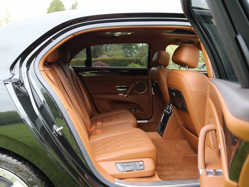 Bild 20/76 von Bentley Flying Spur W12 (2013)