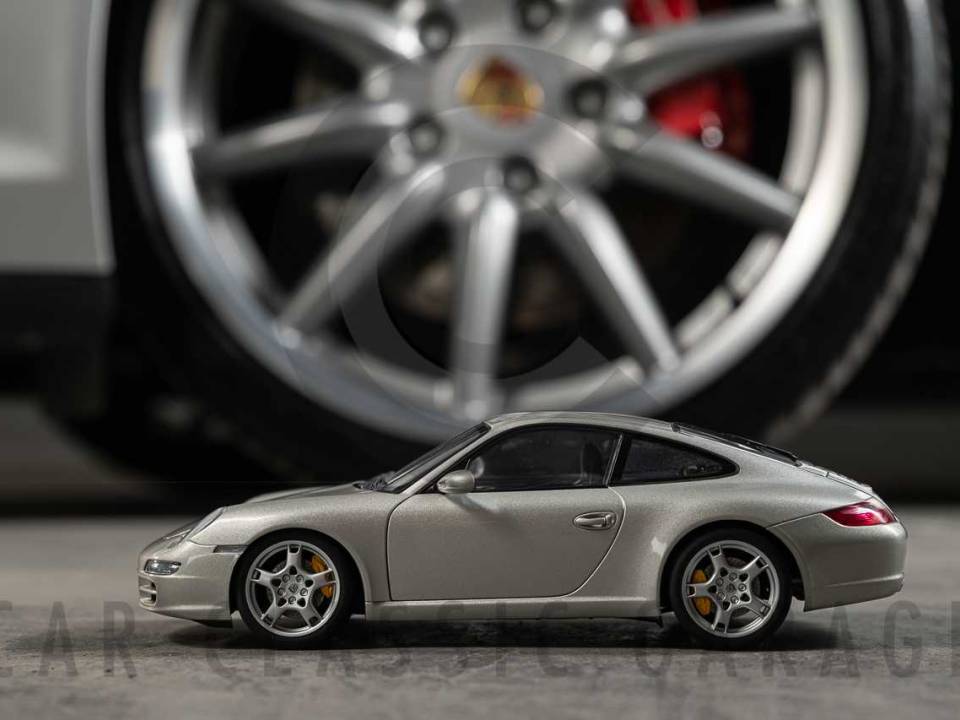 Immagine 56/58 di Porsche 911 Carrera 4S (2007)