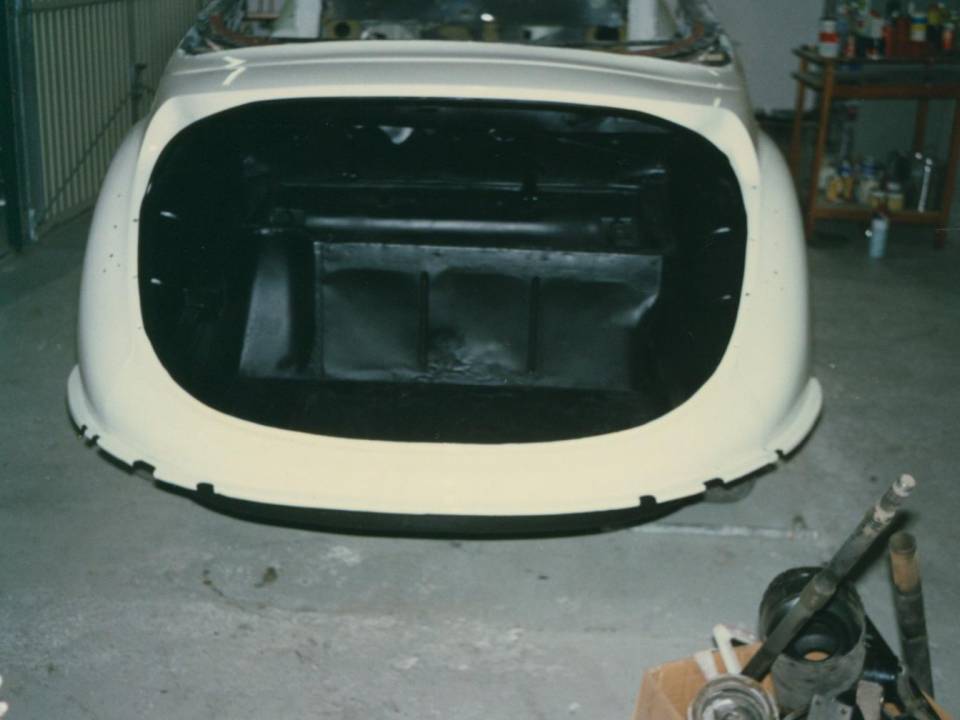 Image 28/29 of BMW 502 Baur (1955)
