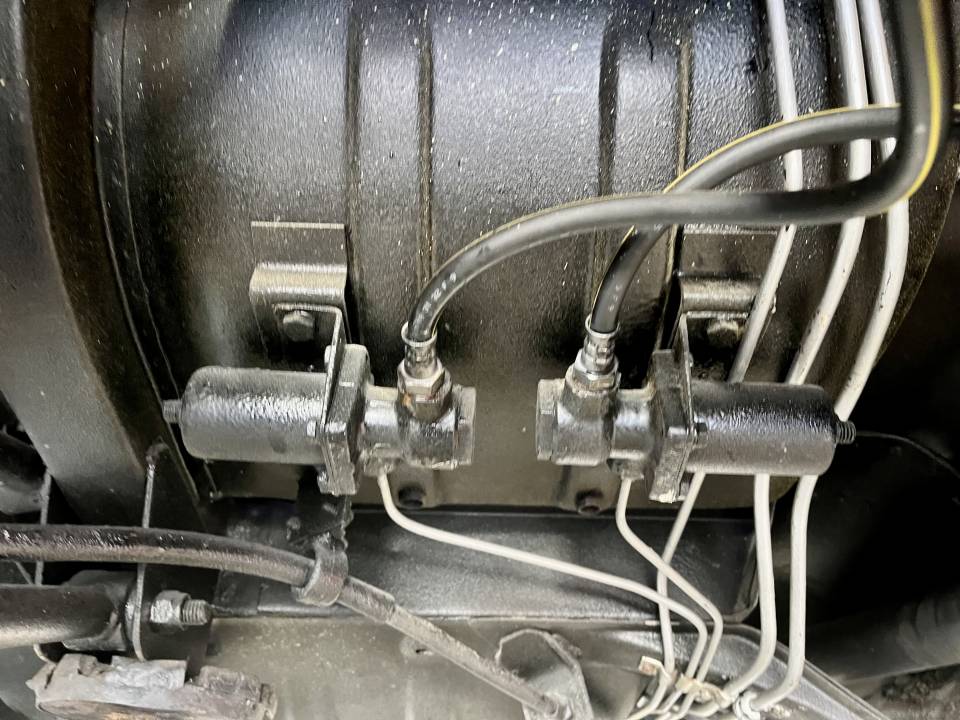 Bild 42/44 von Volvo 1800 ES (1973)