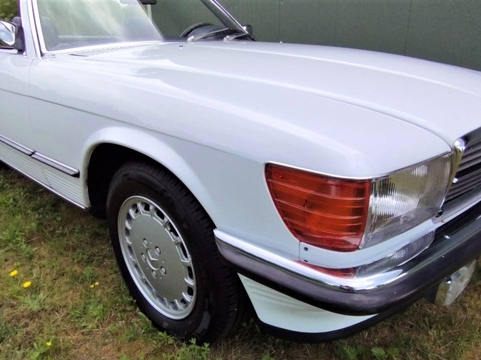 Image 33/74 of Mercedes-Benz 420 SL (1985)