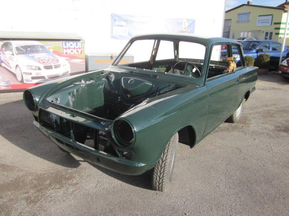 Image 43/55 of Ford Cortina GT (1966)