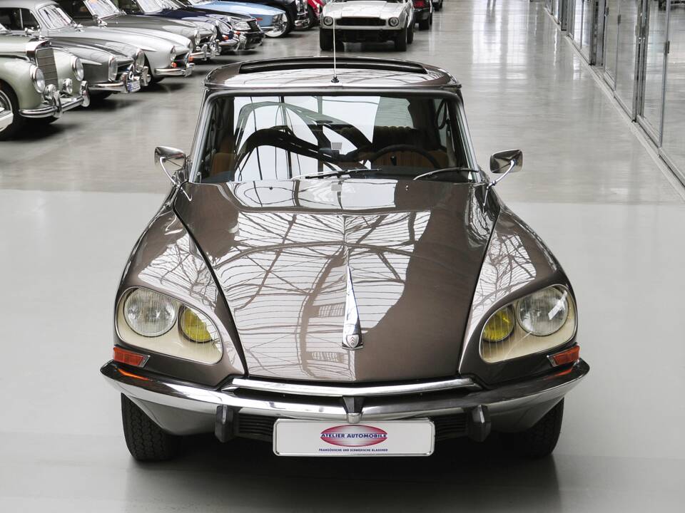 Bild 3/32 von Citroën DS 23 Pallas IE (1973)