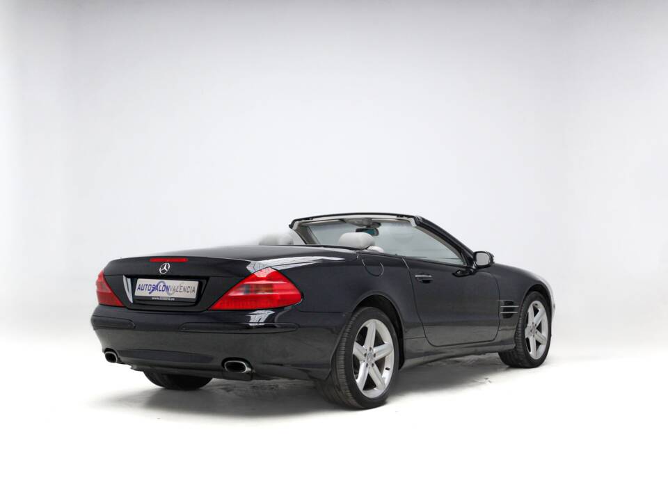Imagen 18/38 de Mercedes-Benz SL 350 (2003)