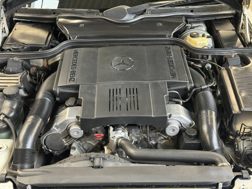 Bild 27/37 von Mercedes-Benz SL 500 (1996)