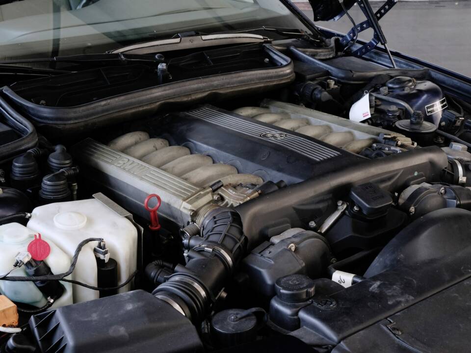 Imagen 26/37 de BMW 850i (1991)