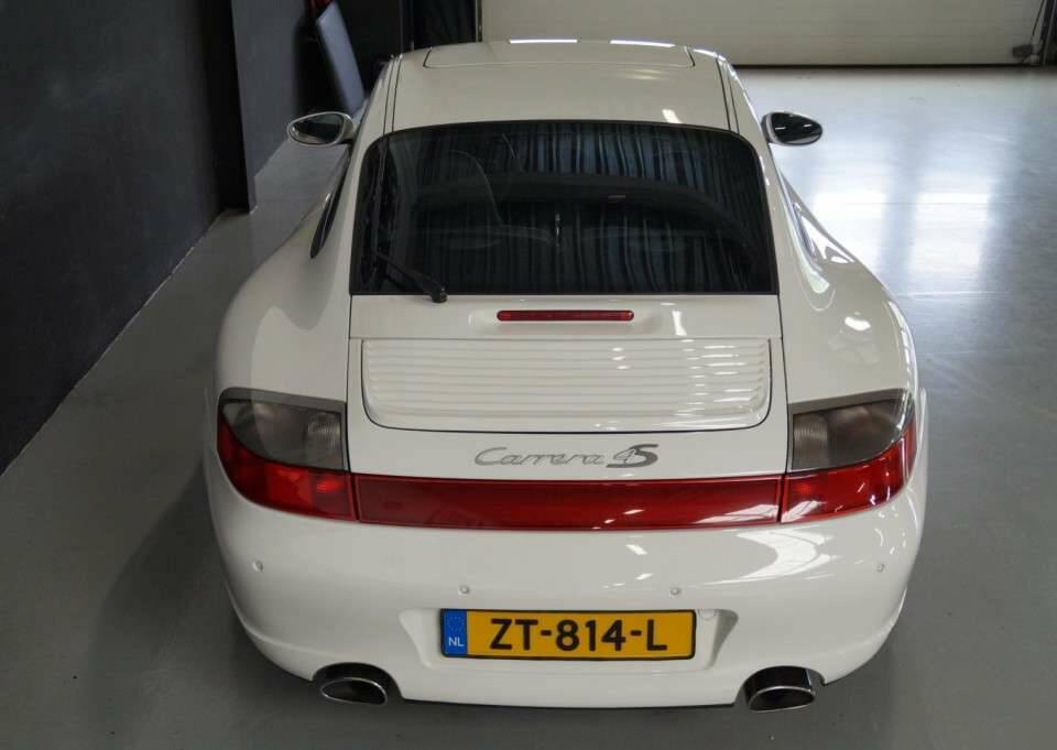 Imagen 5/50 de Porsche 911 Carrera 4 (2002)