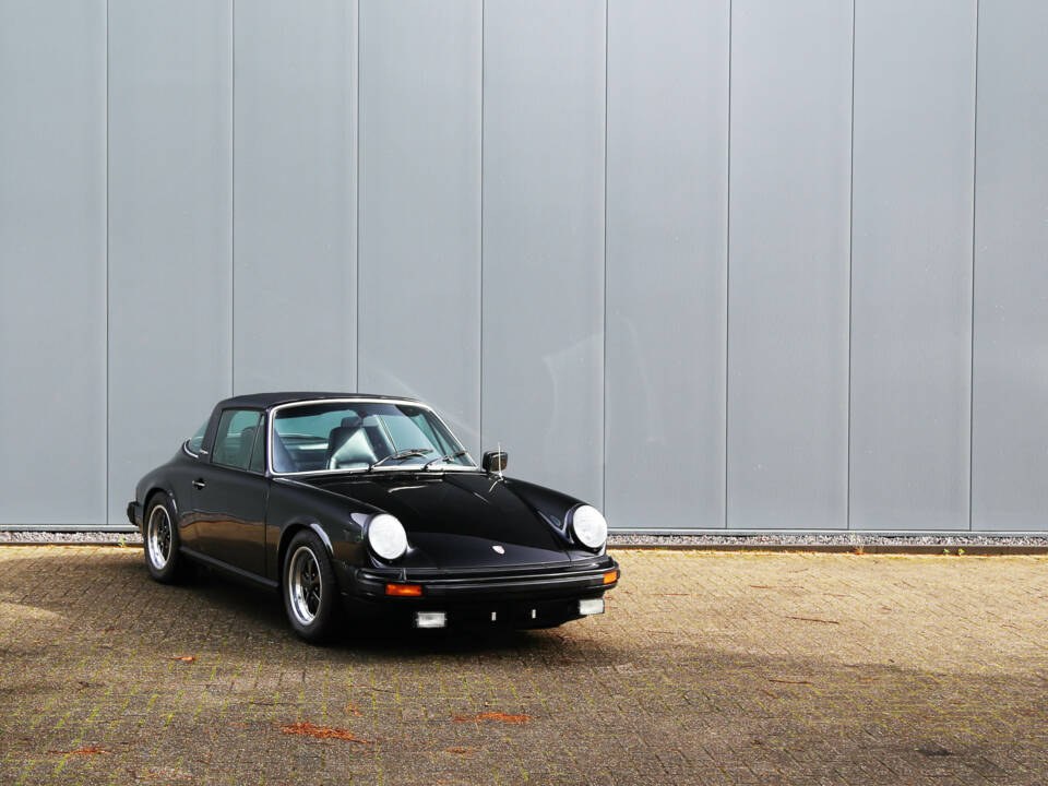 Image 14/67 de Porsche 911 2.7 S (1977)