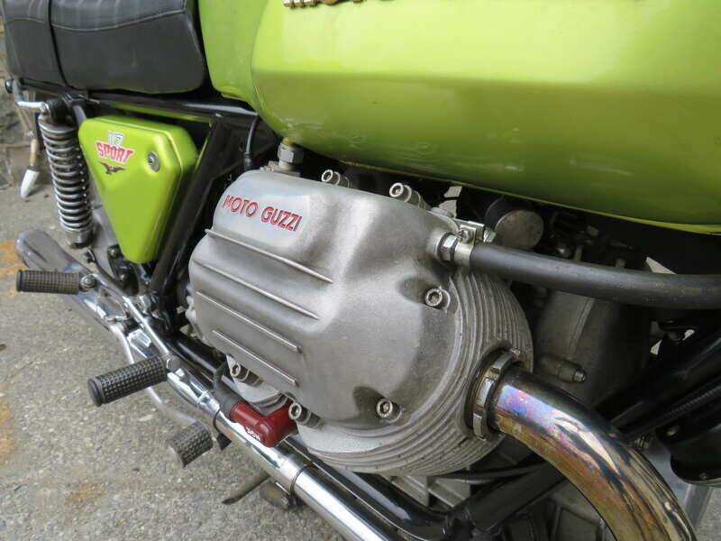 Image 18/45 of Moto Guzzi V7 Sport (1973)