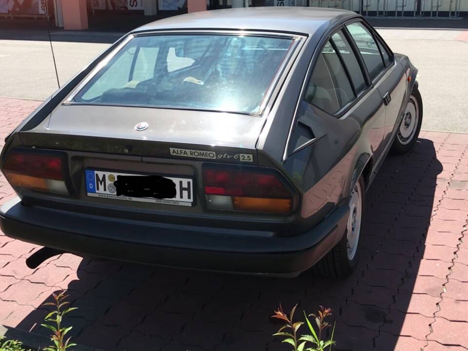 Afbeelding 12/20 van Alfa Romeo GTV 6 2.5 (1981)